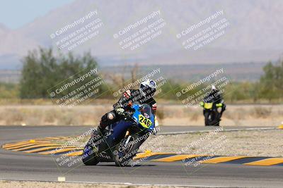 media/Oct-08-2023-CVMA (Sun) [[dbfe88ae3c]]/Race 5 Amateur Supersport Open/